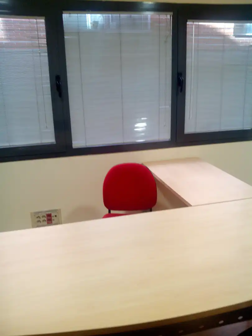 Büro zum Verkauf in Toledo mit Klimaanlage, Heizung und Abstellraum