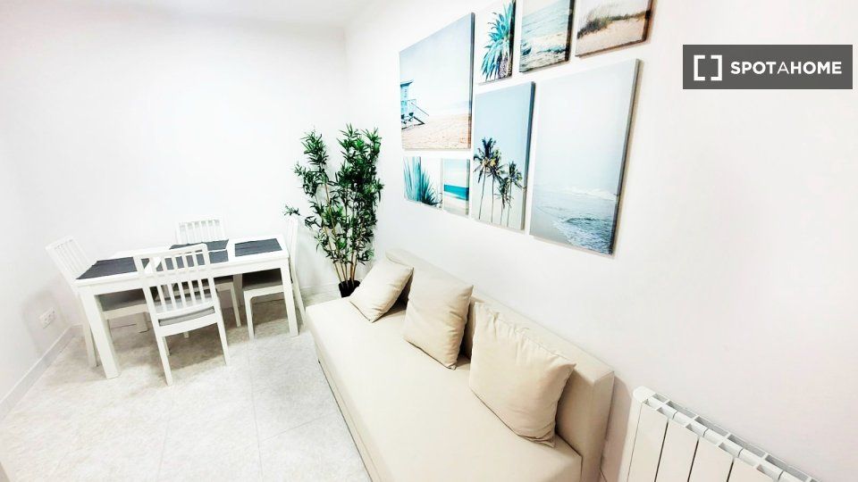 Living room of Flat to rent in  Barcelona Capital  with Air Conditioner, Heating and Furnished