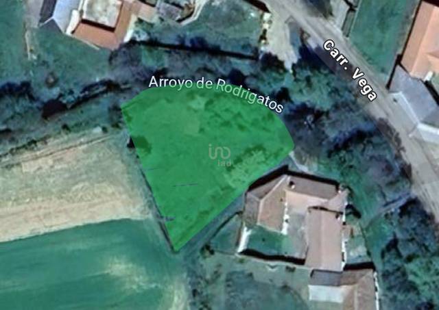 Terreno residencial en Venta en  Calle C/ DEL RIO-CARRETERA VEGA 5, 5 en Magaz de Cepeda