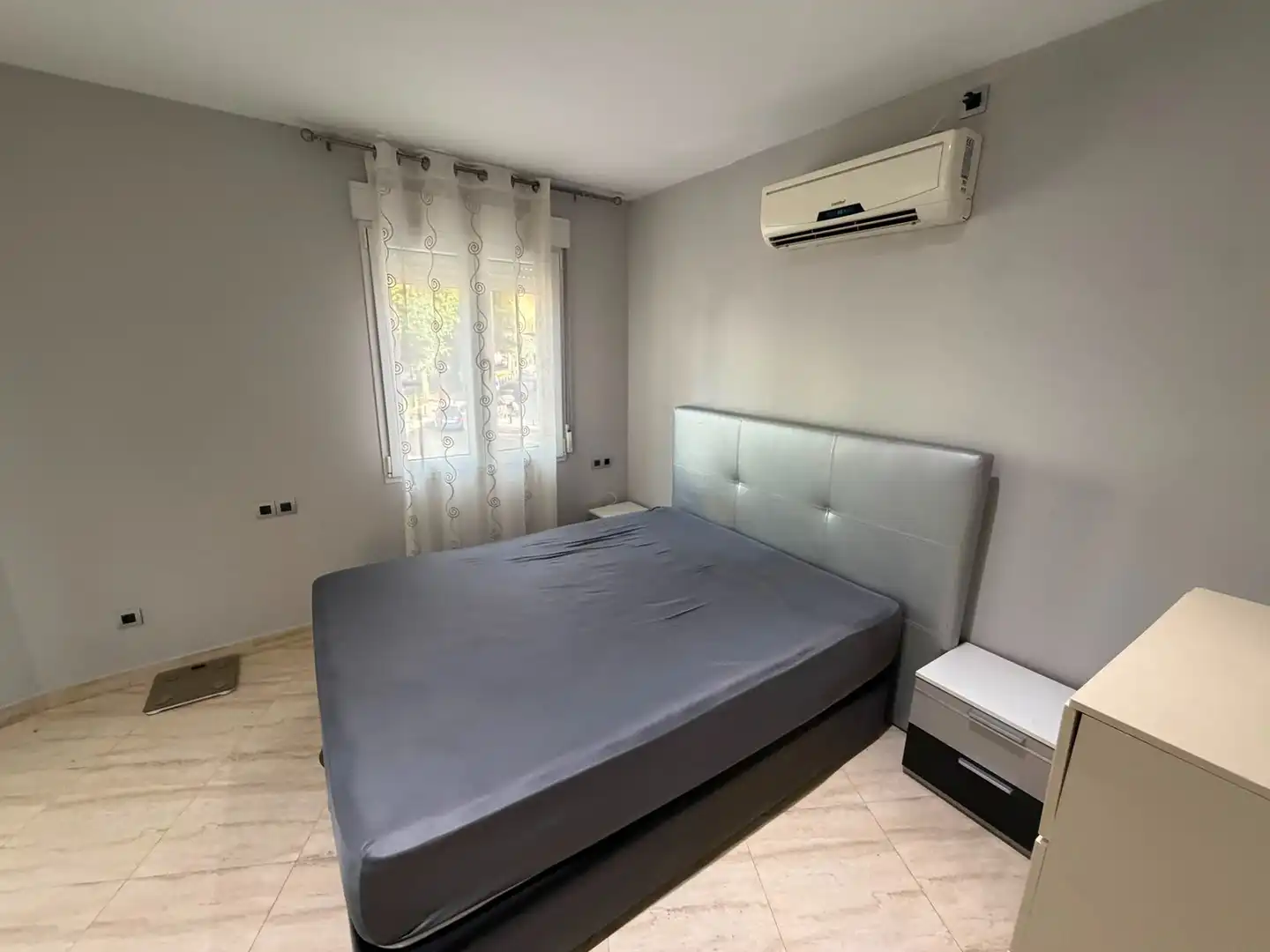 Schlafzimmer von Wohnung zur Miete in Sueca mit Klimaanlage, Möbliert und Ofen