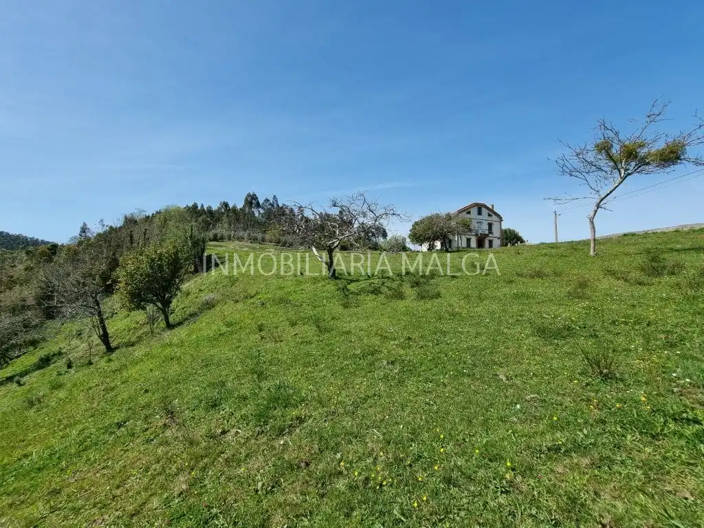 Casa o xalet en venda en Colunga amb Jardí privat i Traster