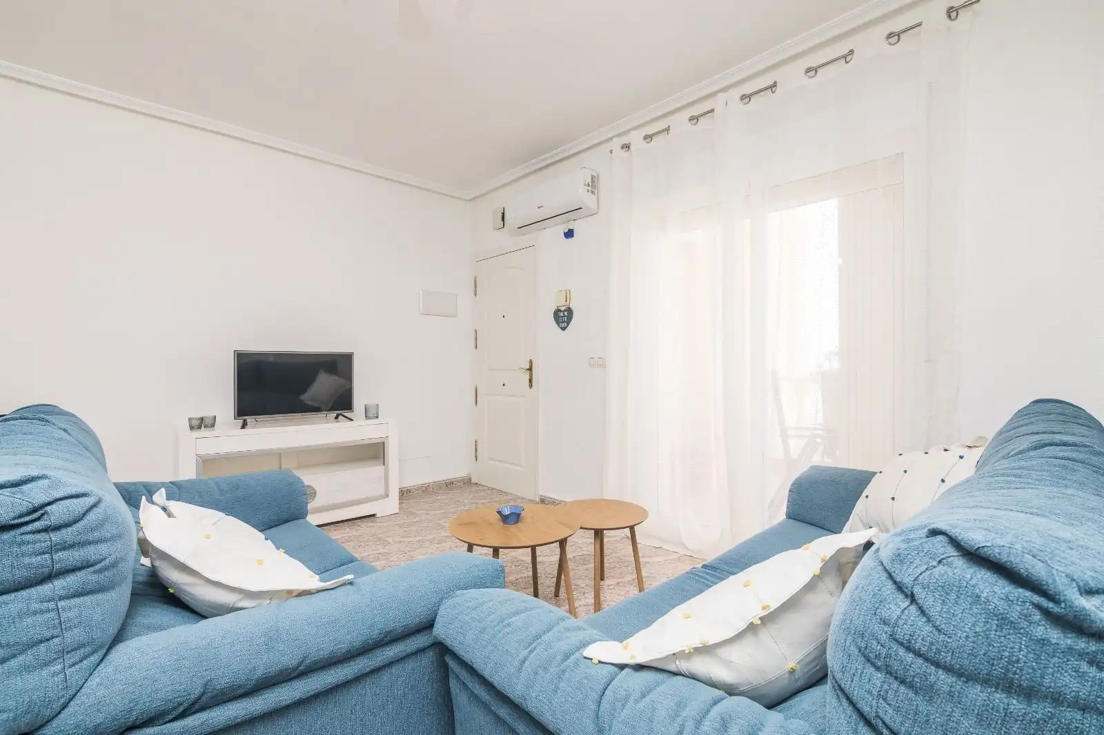 Wohnzimmer von Wohnung zur Miete in Orihuela mit Klimaanlage, Heizung und Terrasse