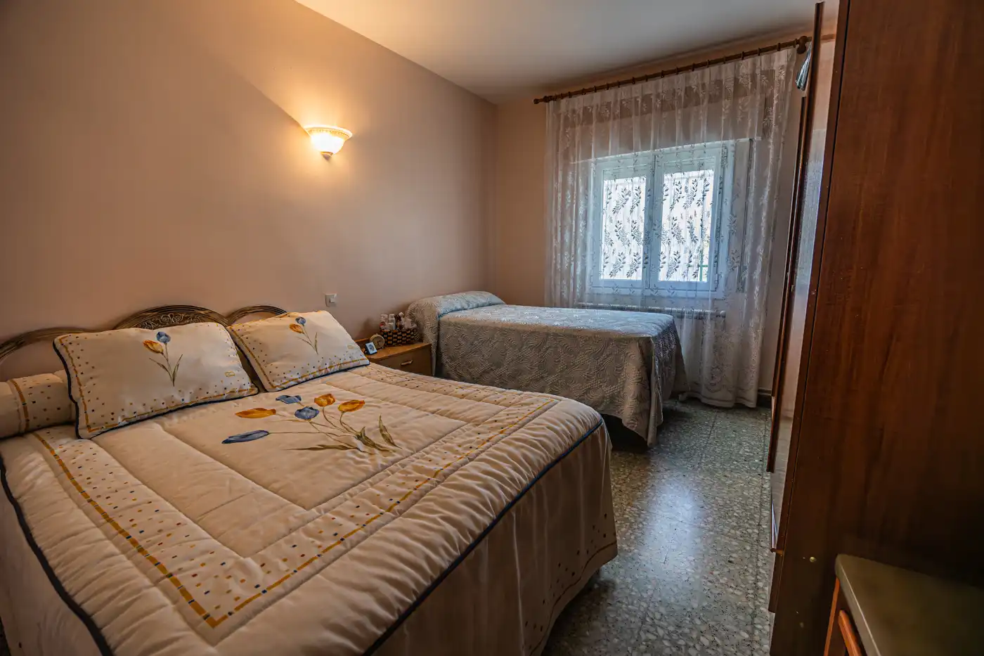 Dormitori de Casa o xalet en venda en Estremera amb Calefacció, Jardí privat i Piscina