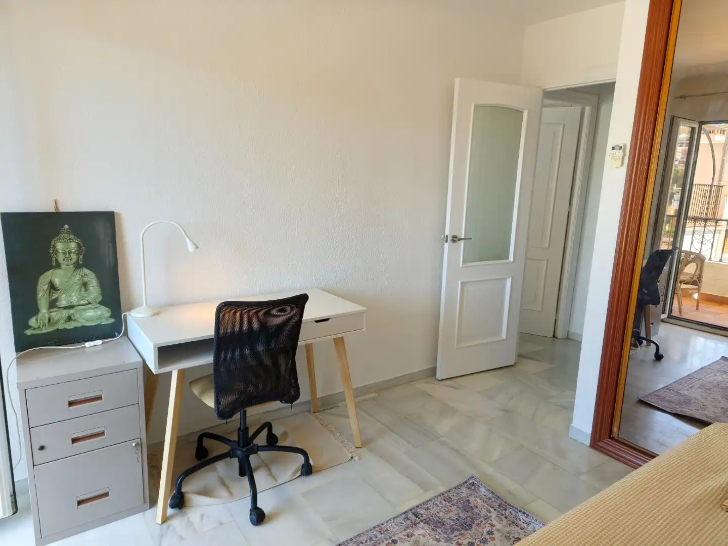 Schlafzimmer von Dachboden zur Miete in Mijas mit Klimaanlage, Terrasse und Balkon