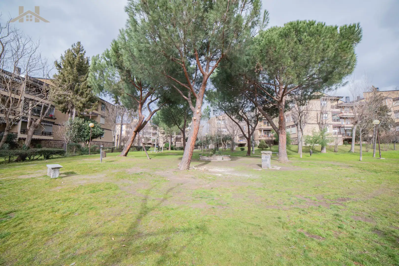 Jardí de Casa adosada en venda en Alpedrete amb Terrassa, Traster i Piscina comunitària