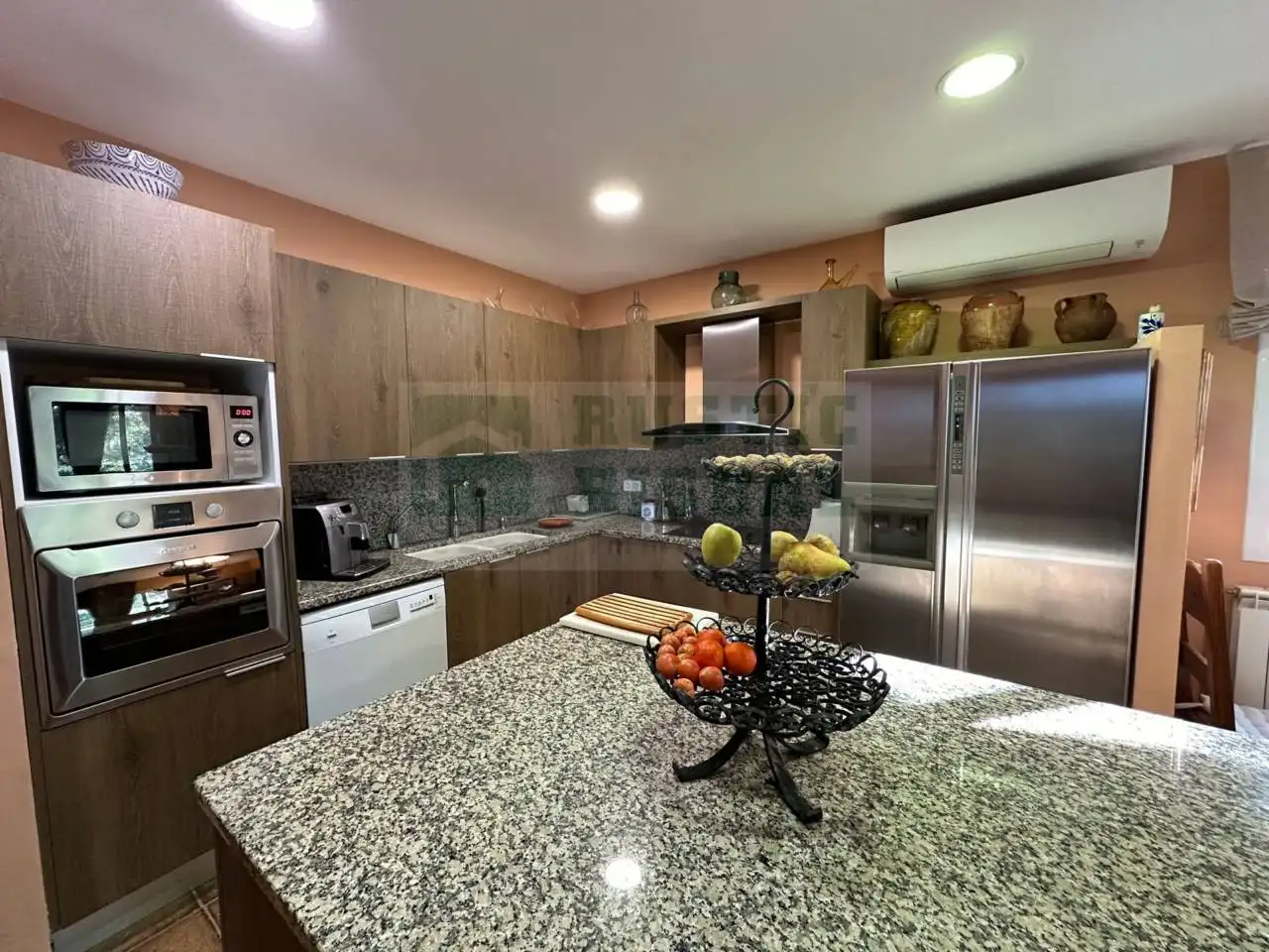 Cuina de Casa o xalet en venda en Ultramort amb Aire condicionat, Calefacció i Jardí privat