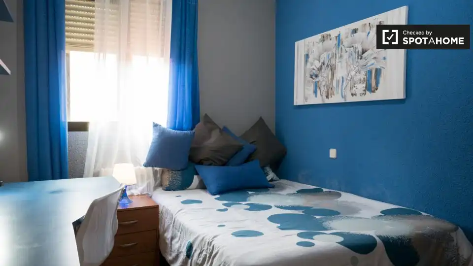 Bedroom of Flat for rent in Alcalá de Henares  with Air Conditioner, Heating and Furnished