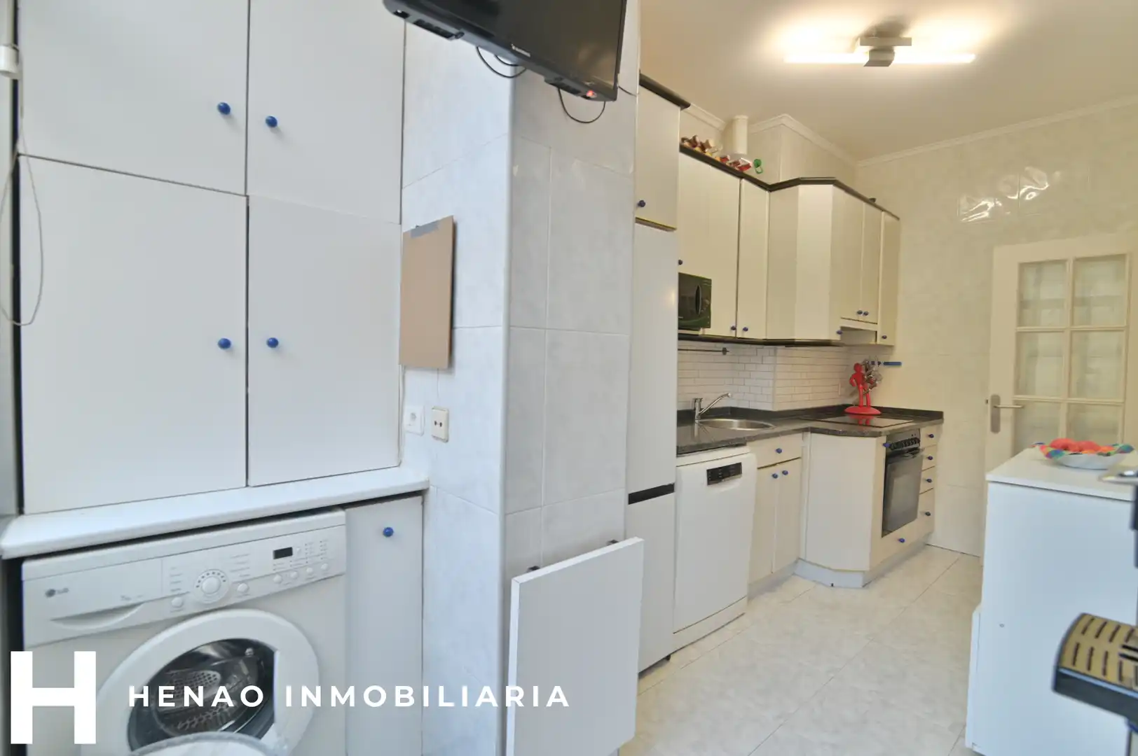 Cuina de Pis en venda en Bilbao  amb Moblat, Forn i Rentadora