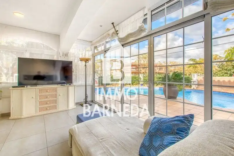 Casa o chalet en venta en Requesens, 125, Requesens