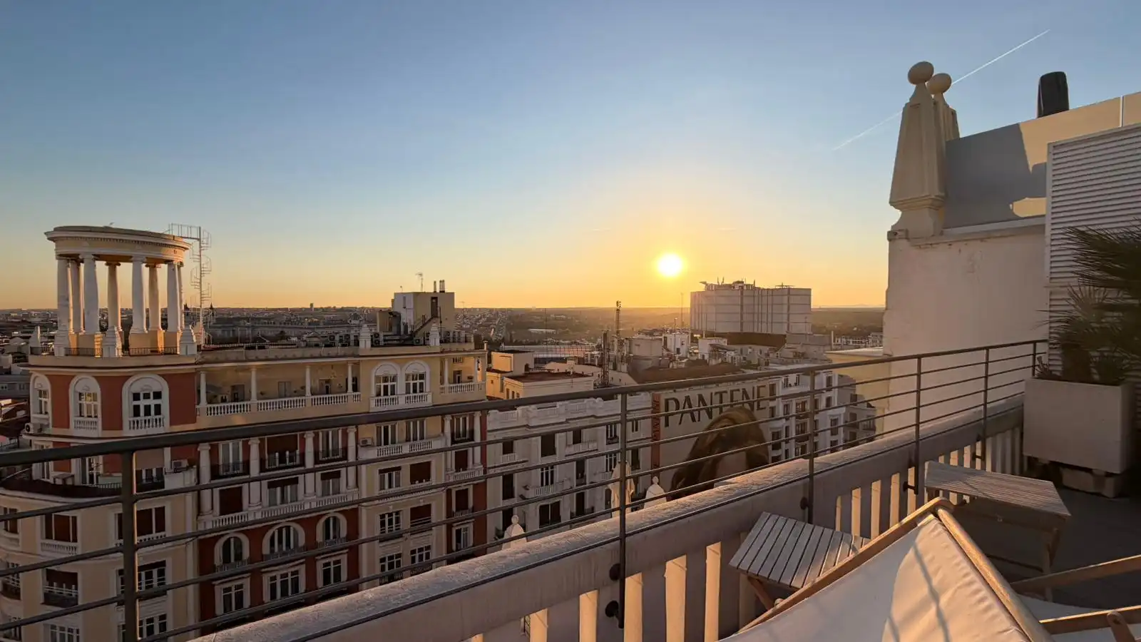 Vista exterior de Piso en venta en Madrid con Aire acondicionado, Calefacción y Amueblado