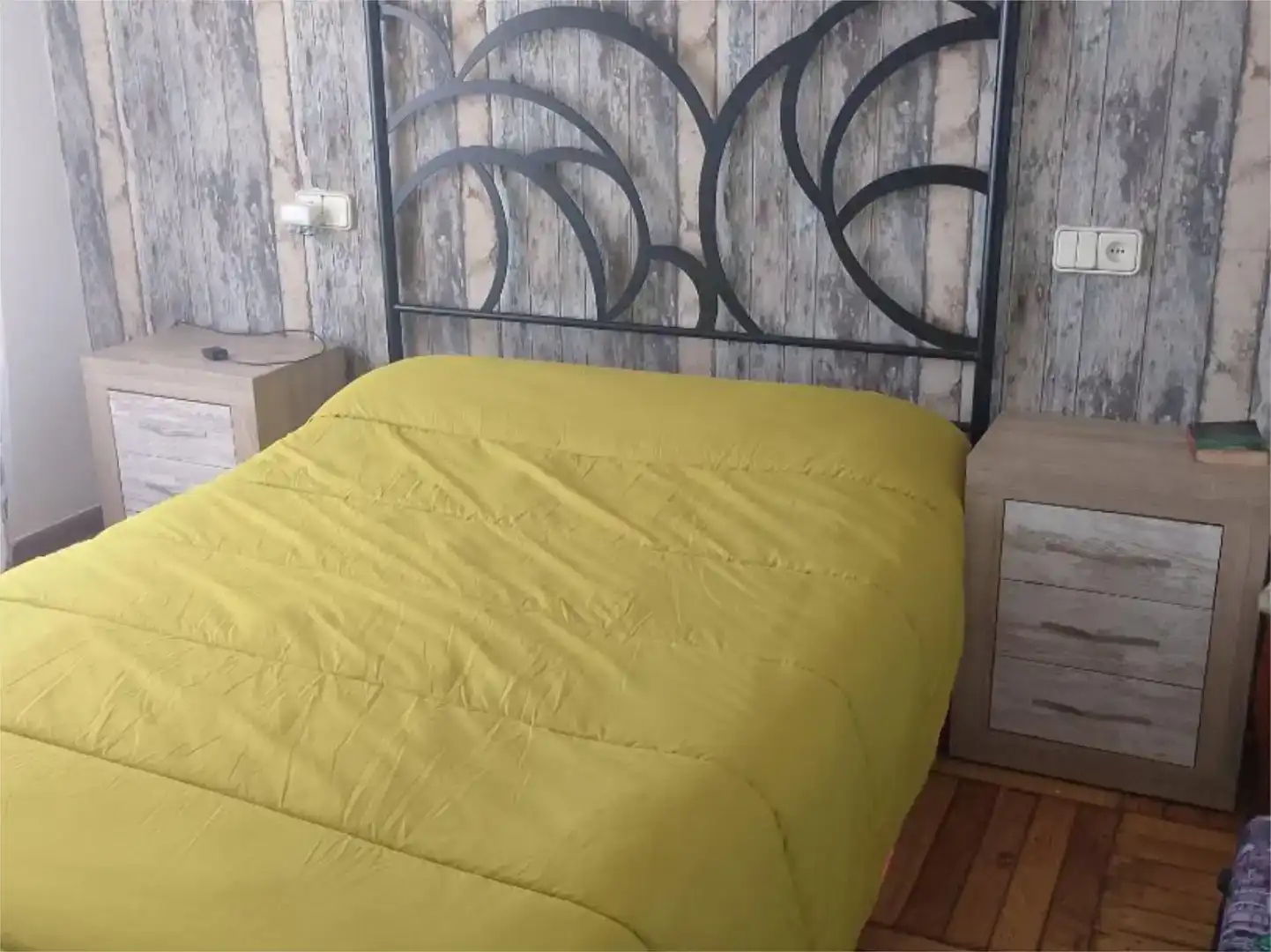 Bedroom of Flat for rent in Gijón   with Parquet flooring, Furnished and Oven