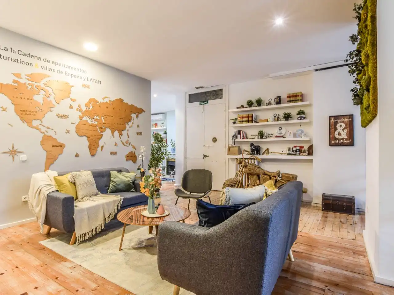 Sala de estar de Oficina de alquiler en Madrid con Aire acondicionado, Calefacción y Amueblado