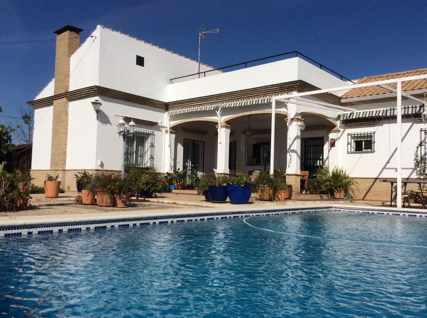 Piscina de Casa o xalet en venda en Espartinas amb Aire condicionat, Calefacció i Jardí privat