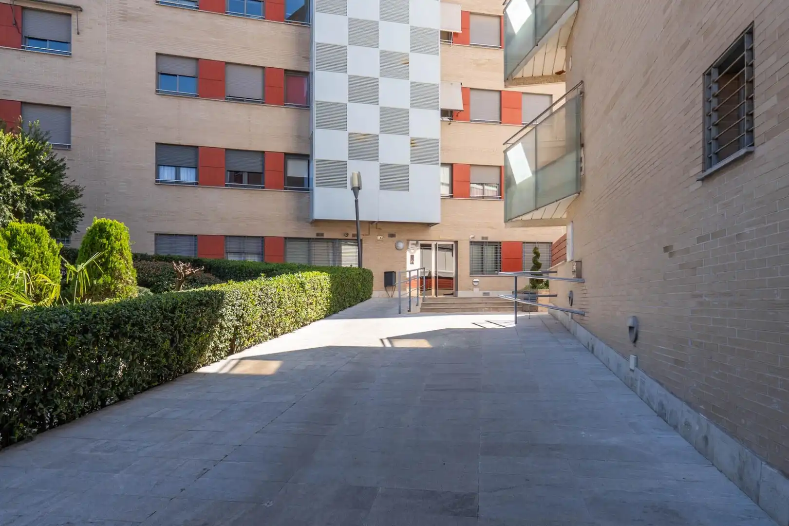 Exterior view of Flat for sale in Granada  with Air Conditioner, Heating and Private garden