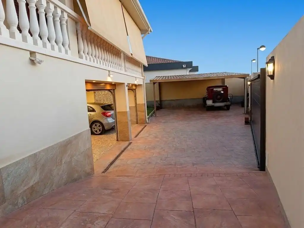 Parking de Casa o chalet en venta en Carcaixent con Aire acondicionado, Calefacción y Jardín privado
