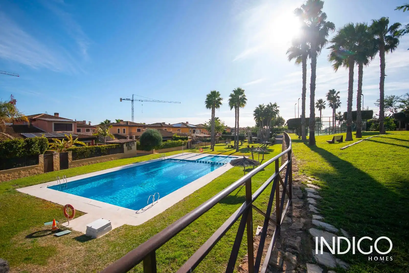 Piscina de Casa adosada en venda en Alicante / Alacant amb Aire condicionat, Jardí privat i Piscina