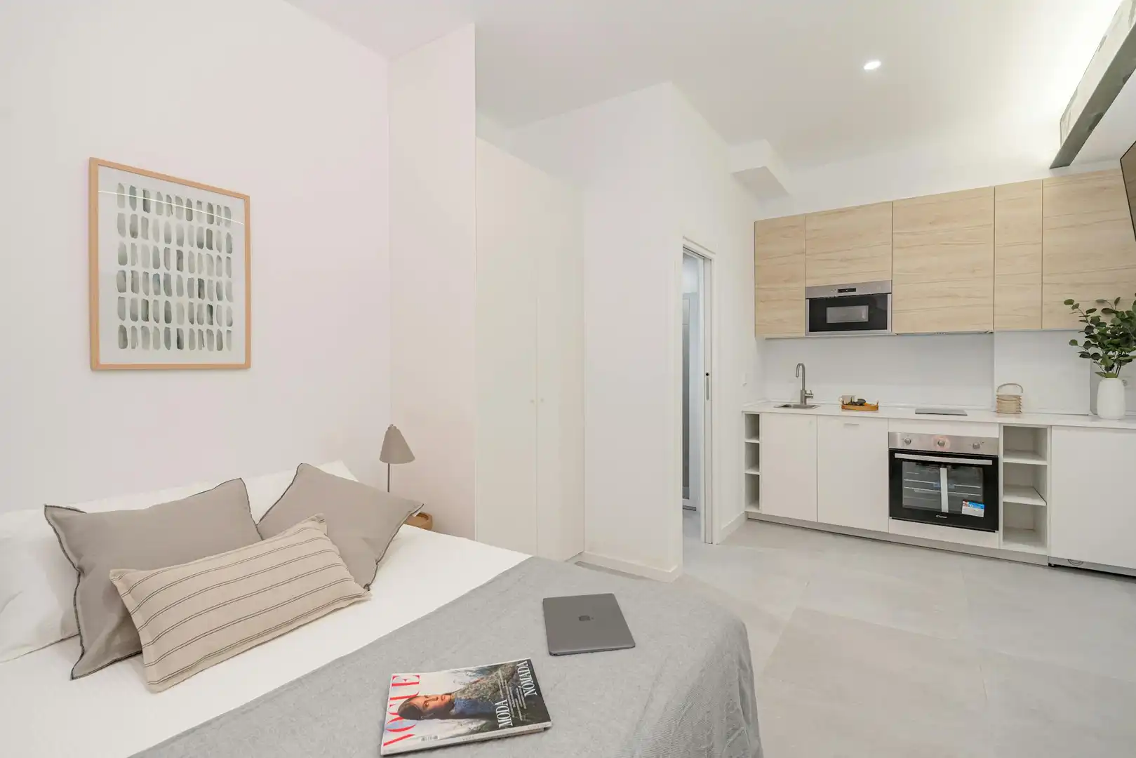 Bedroom of Flat for rent in Madrid  with Air Conditioner, Heating and Furnished