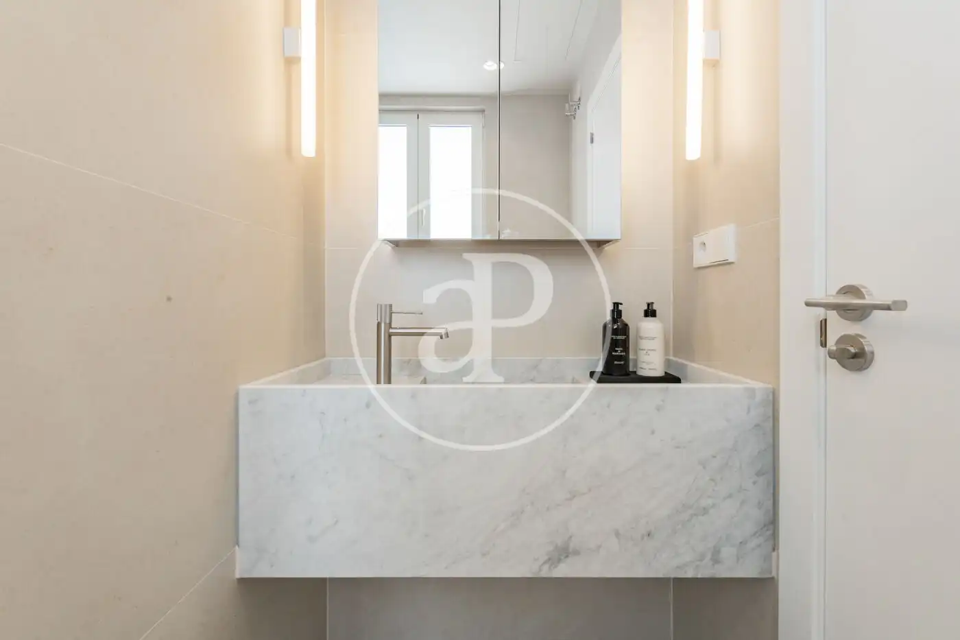Baño de Piso en venta en Madrid con Aire acondicionado, Calefacción y Terraza