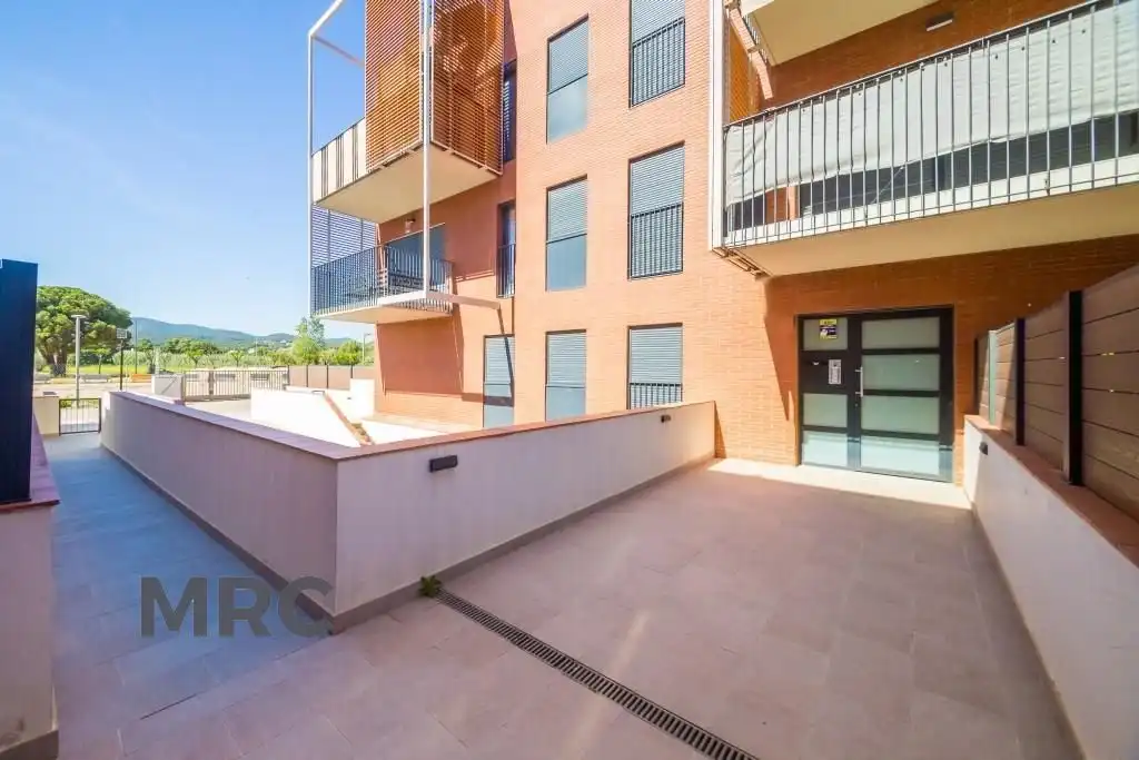 Vista exterior de Piso en venta en Calonge i Sant Antoni con Calefacción, Parquet y Terraza