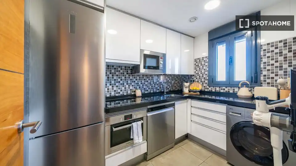 Cocina de Piso de alquiler en Madrid con Aire acondicionado, Calefacción y Amueblado