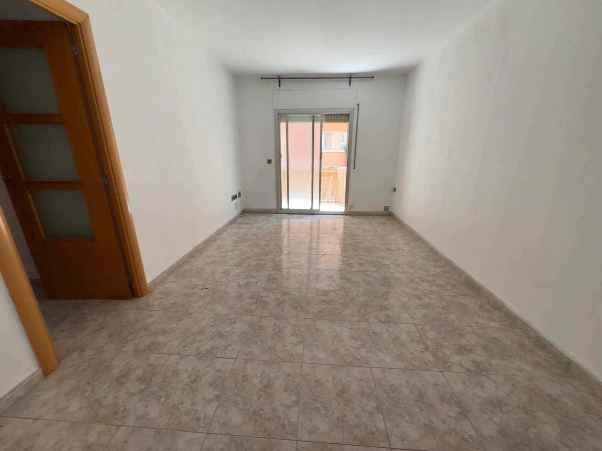 Vista exterior de Piso en venta en Rubí con Balcón