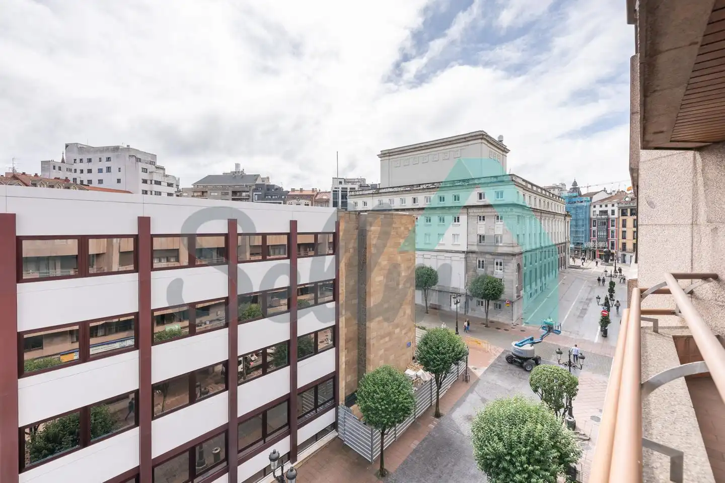 Flat with terrace for sale in Calle Alonso de Quintanilla, imagen 5