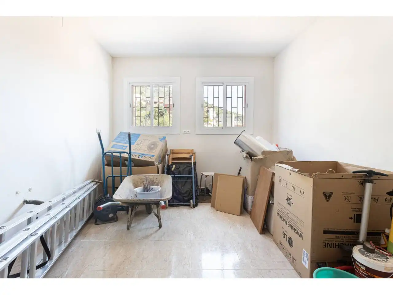 Houses for sale in Barcelona  with Air Conditioner, Heating and Terrace