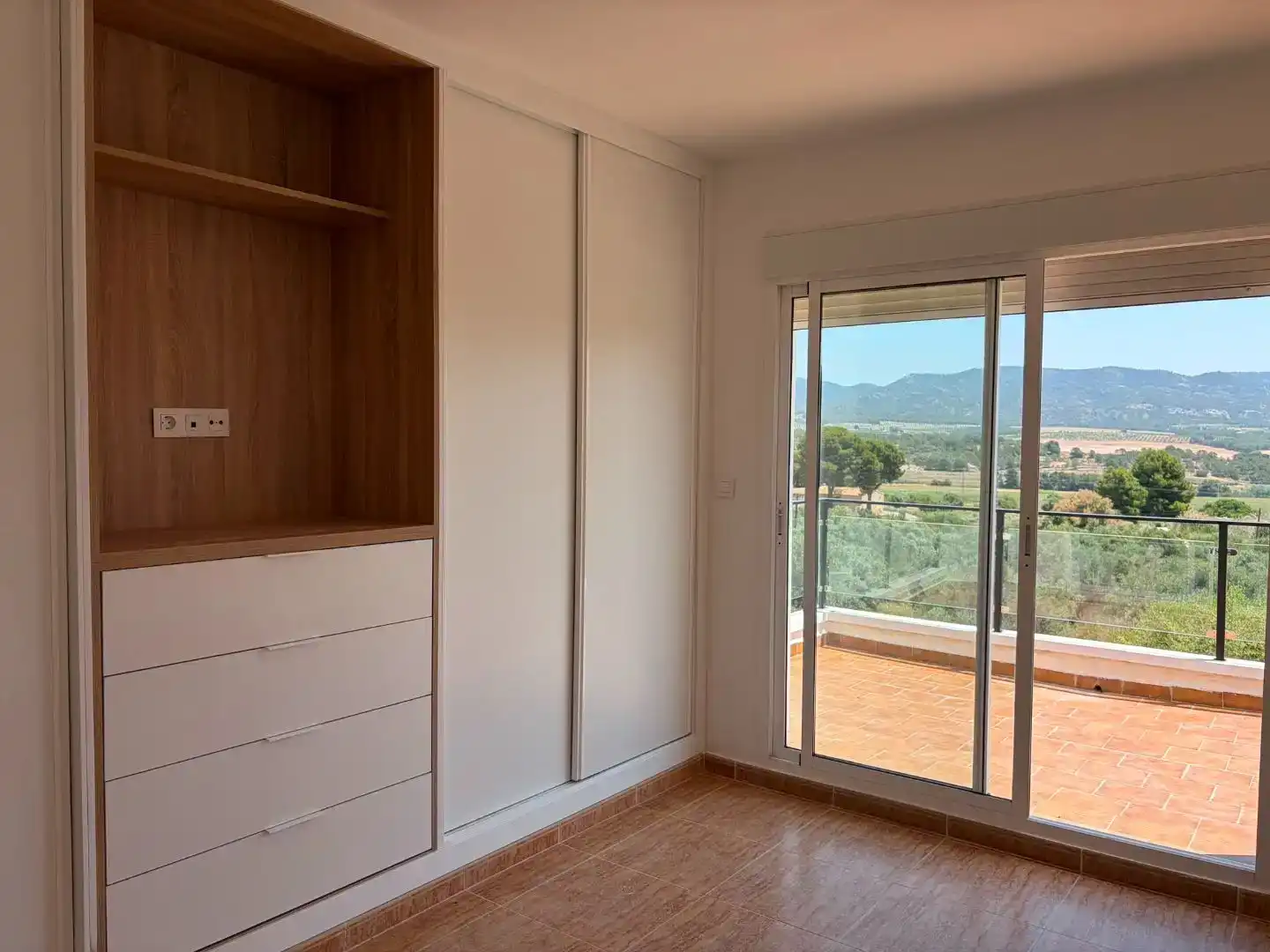 Dormitori de Casa o xalet en venda en Castalla amb Aire condicionat, Jardí privat i Piscina