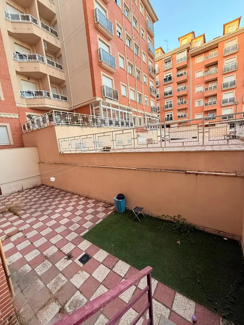 Piso con piscina en venta en AGUSTÍN RODRIGUEZ SAHAGÚN 30, imagen 3