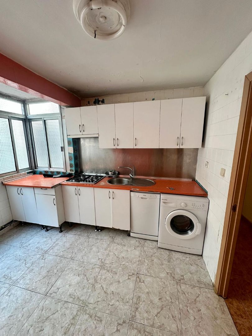 Cuina de Pis en venda en Valladolid Capital amb Calefacció, Forn i Rentadora