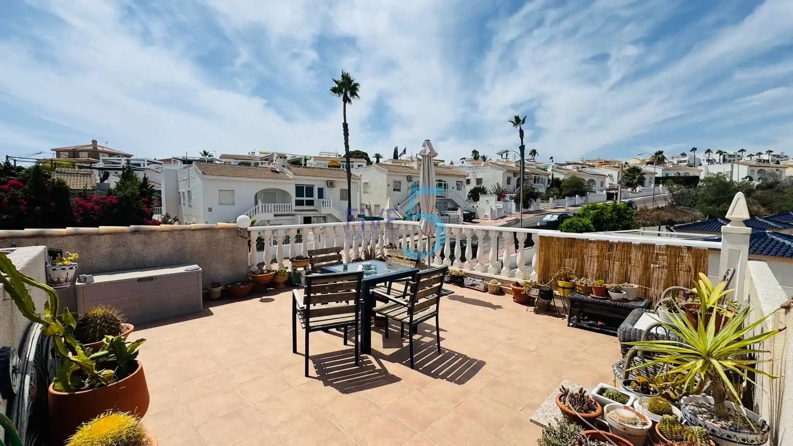 Casa adosada en venta en Rojales Hills - Rosa Bugalows