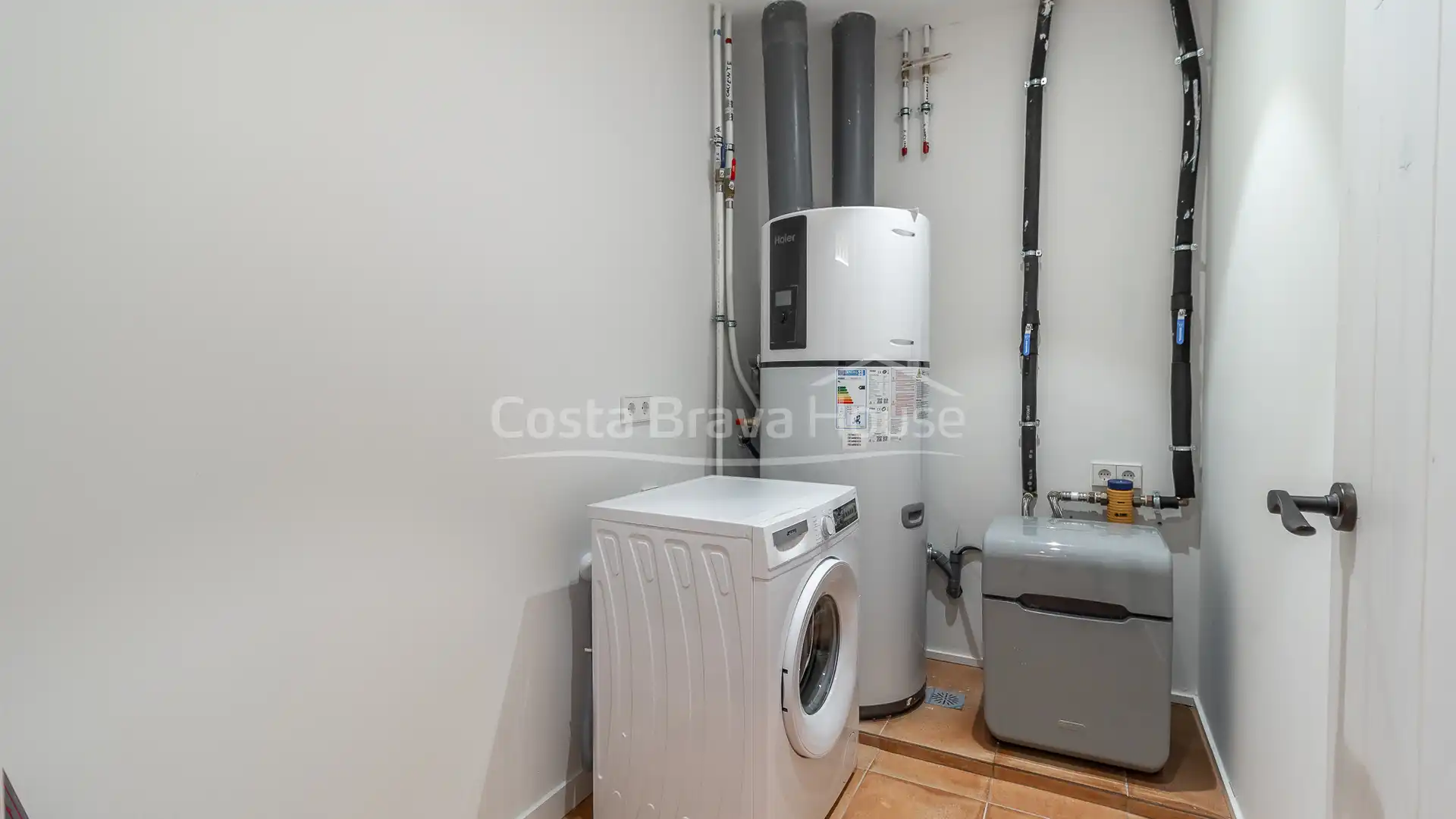 Apartments for sale in Begur  with Air Conditioner, Heating and Furnished