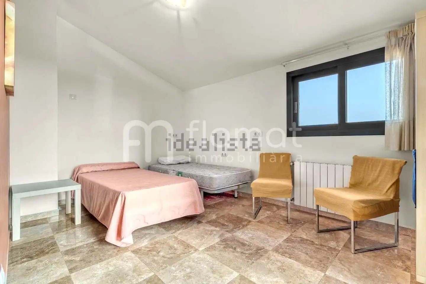 Dormitori de Casa o xalet en venda en Tordera amb Jardí privat i Piscina