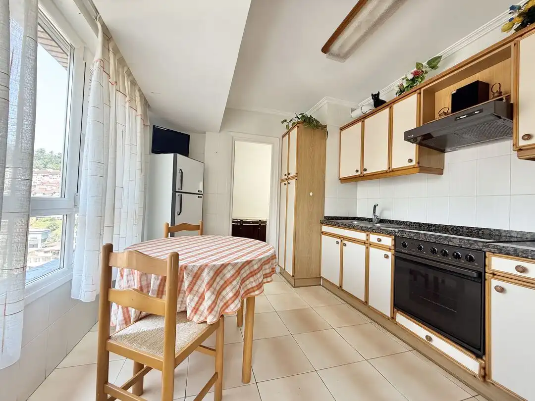 Cocina de Piso en venta en Elgoibar con Calefacción, Terraza y Amueblado