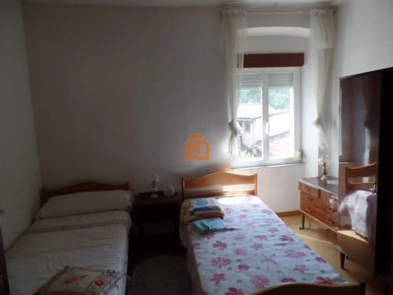 Habitación de Apartamento en venta en La Pola de Gordón  con Calefacción