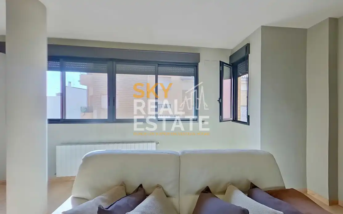 Semi-detached house with terrace for sale in Calle de la Virgen de Gracia 14