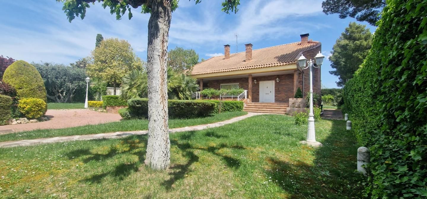 Jardí de Casa o xalet en venda en Zuera amb Aire condicionat, Calefacció i Jardí privat