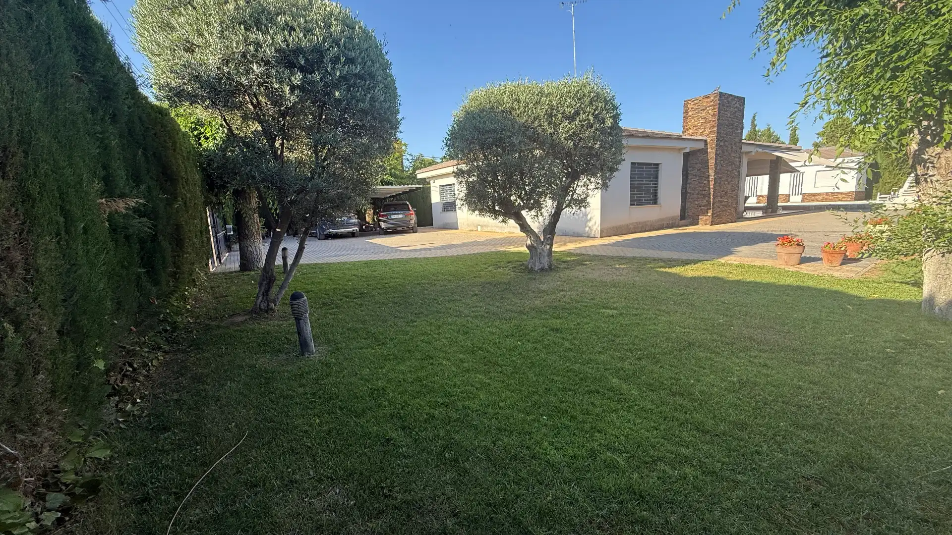 Außenansicht von Haus oder Chalet zum Verkauf in Albacete mit Klimaanlage, Heizung und Privatgarten