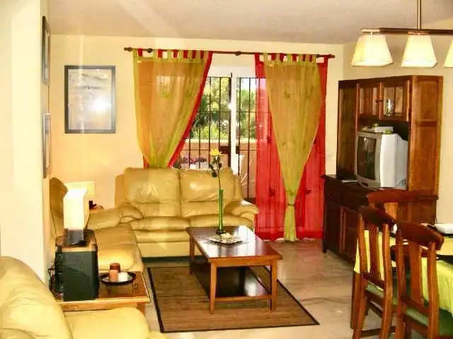 Living room of Flat for sale in Marbella  with Air Conditioner, Heating and Private garden