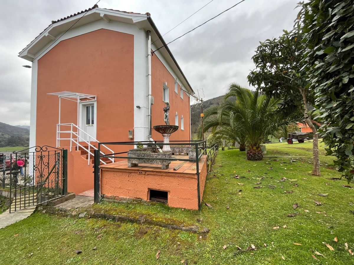 Exterior view of House or chalet for sale in Candamo  with Heating
