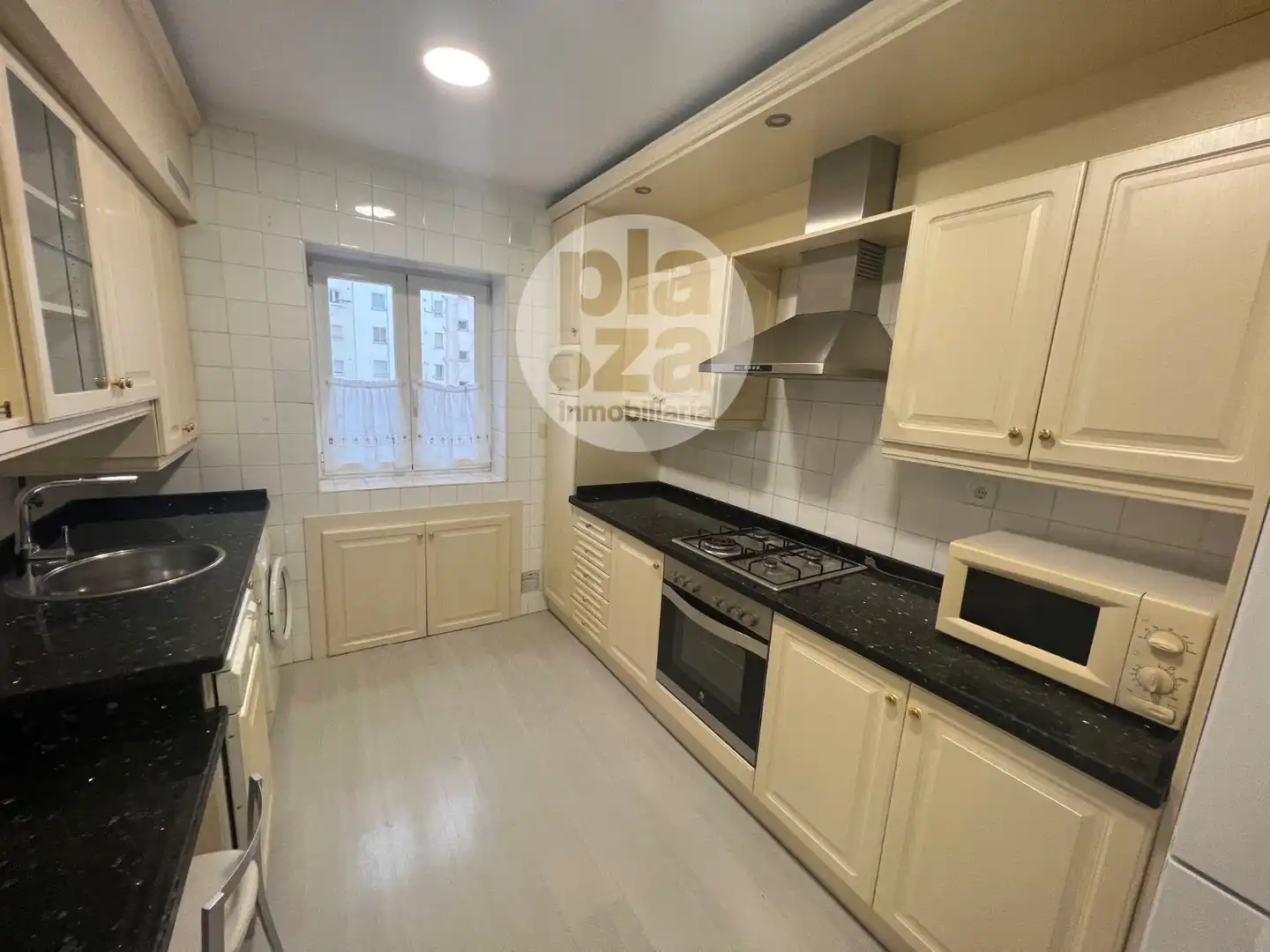 Kitchen of Flat for rent in Burgos  with Heating and Furnished
