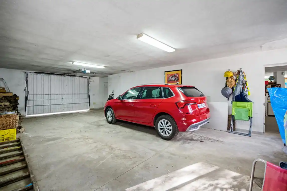 Parking de Casa o chalet en venta en Marbella con Aire acondicionado, Jardín privado y Terraza