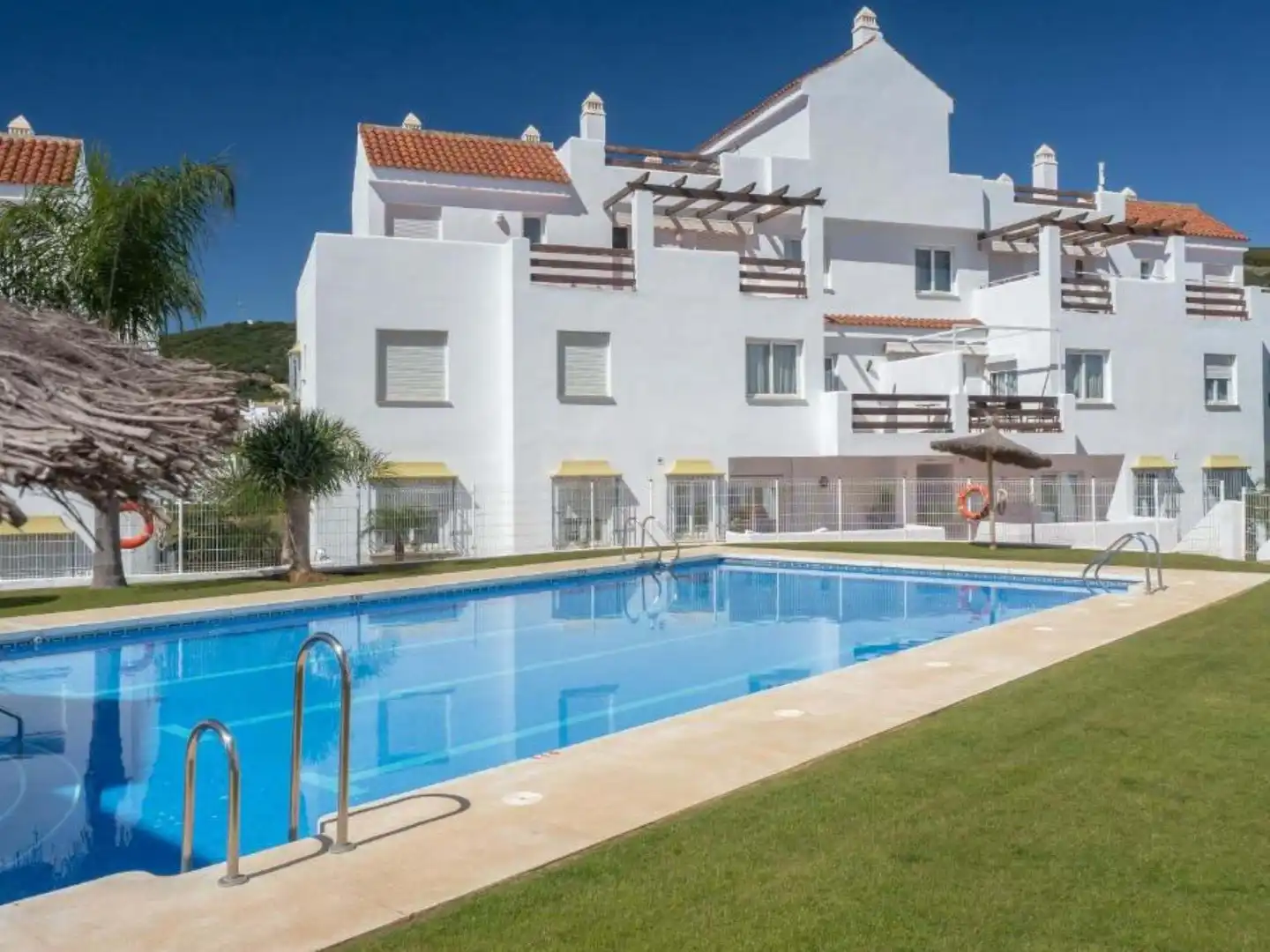Exterior view of Flat for sale in Estepona  with Air Conditioner, Heating and Terrace