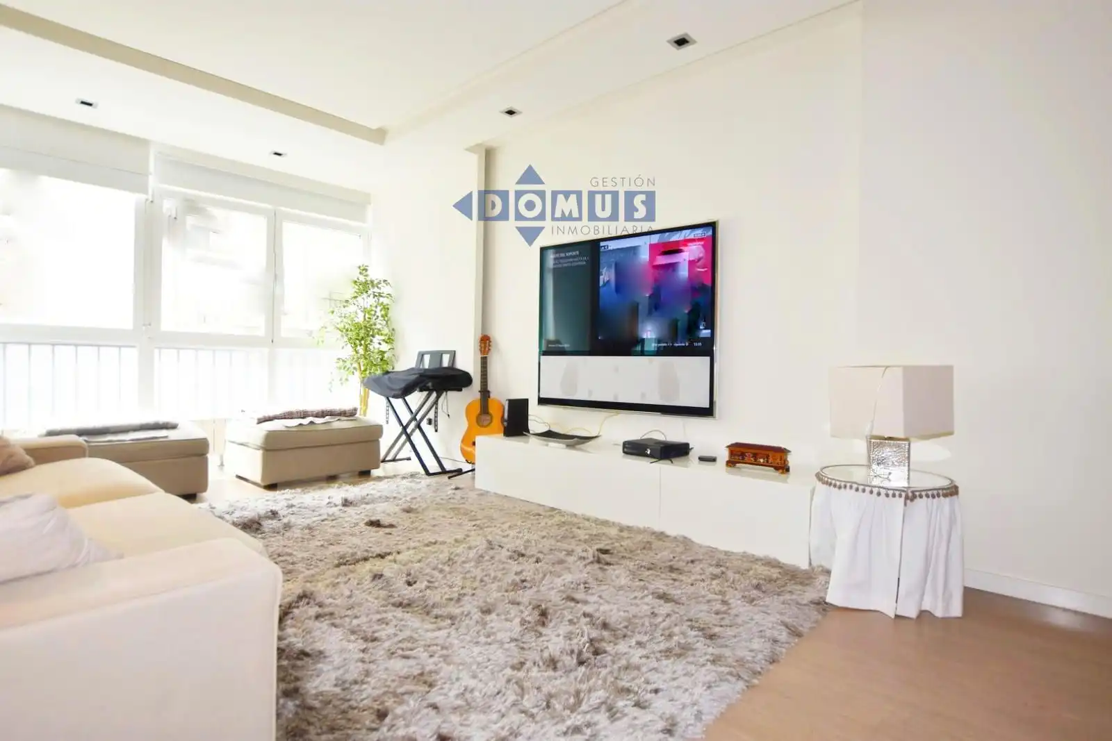 Sala de estar de Piso en venta en Ronda con Aire acondicionado, Calefacción y Amueblado