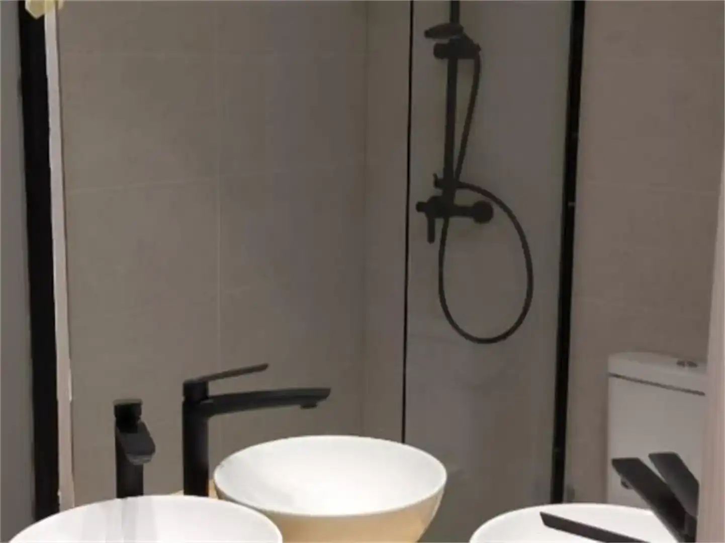 Bany de Loft de lloguer en Madrid amb Aire condicionat i Moblat