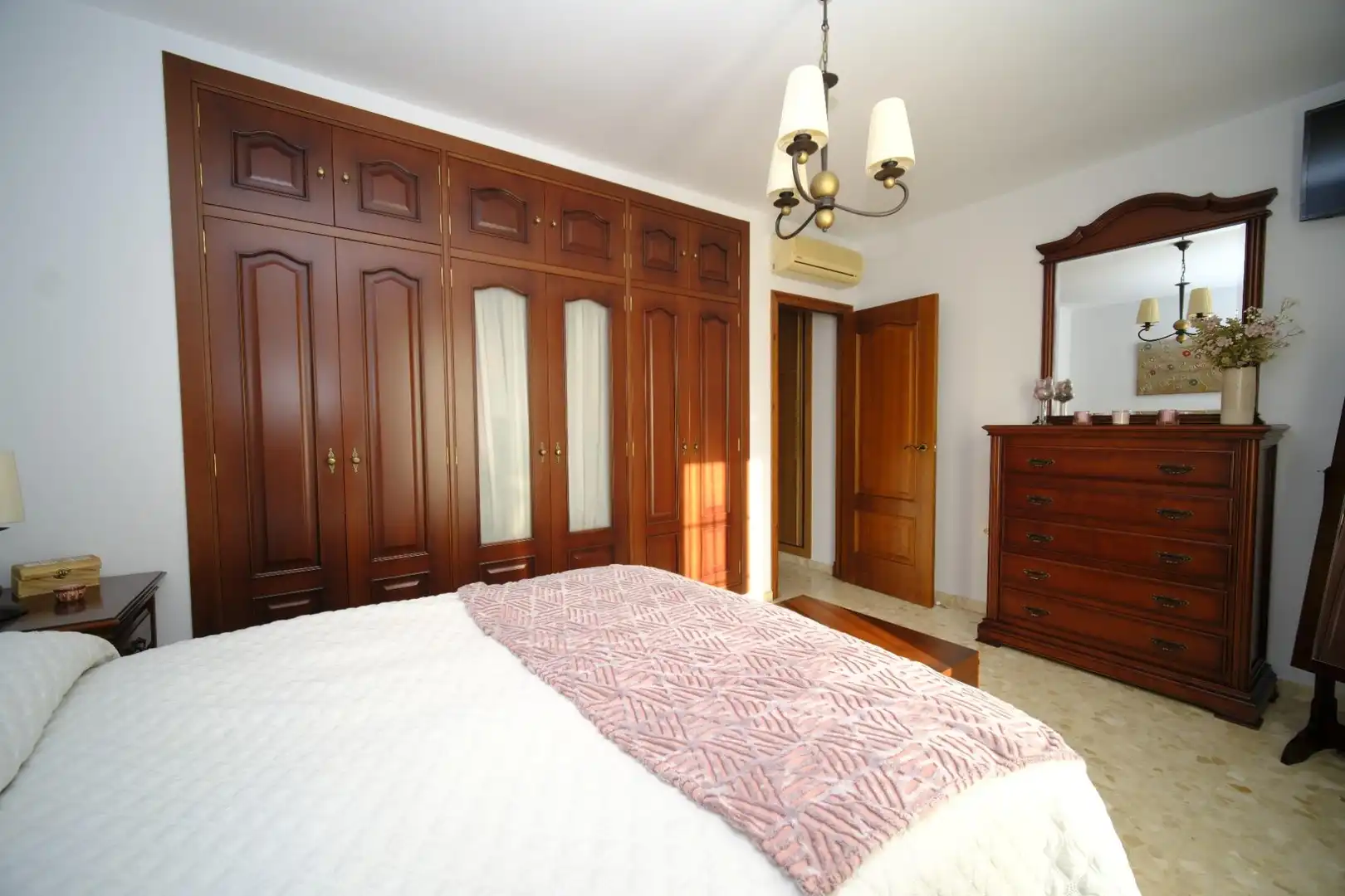 Bedroom of Flat for rent in Alcalá de Guadaira  with Air Conditioner and Furnished