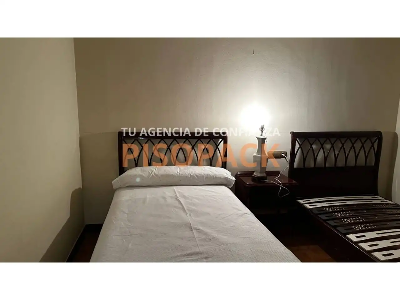 Habitación de Piso en venta en  Pamplona / Iruña con Calefacción, Terraza y Balcón