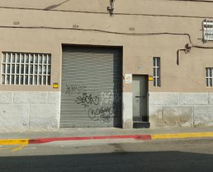 Vista exterior de Nau industrial en venda en Sabadell