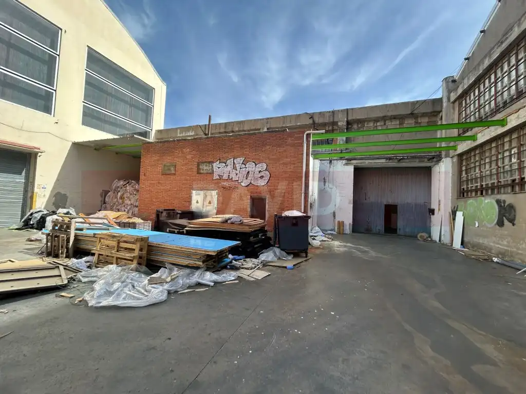Industrial building for sale in Calle Crom Del, imagen 28
