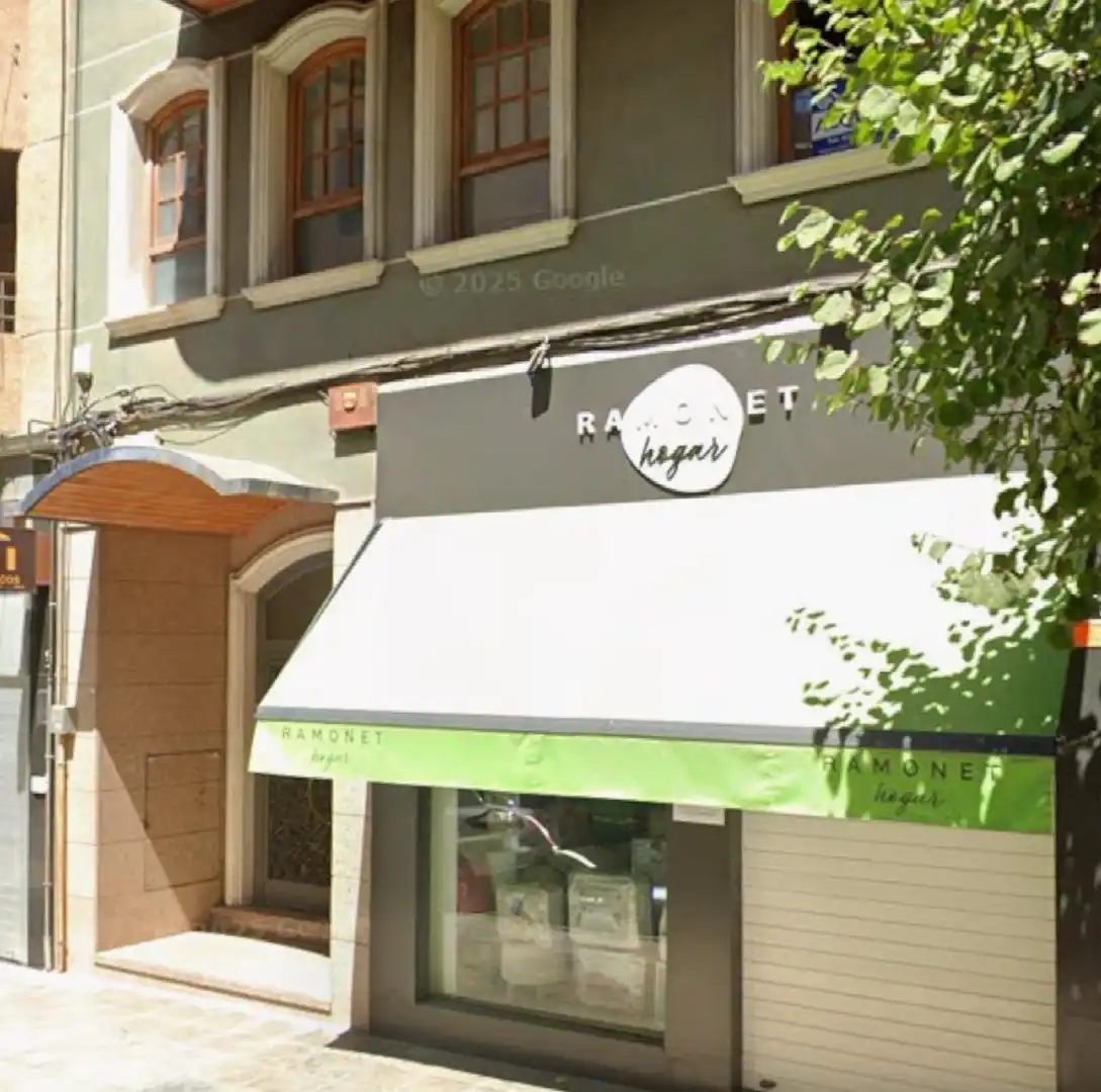 Büro zur Miete in Orihuela mit Klimaanlage, Heizung und Möbliert